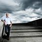 HK-formand Kim Simonsen efterlyser fokus på at hjælpe nedslidte videre på arbejdsmarkedet i stedet for at hjælpe dem ud. Arkivfoto