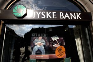 Jyske Bank-kunder kommer til at aflevere deres Visa-dankort. Men efter en uge med massiv kritik af storbanken, lyder der nu nye toner.