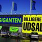 Magasinet Forbrugerrådet Tænk sætter i sit juni-nummer fokus på Elgigantens tilbud, som markedsføres med budskaber som »Bare kald os billige!«, »Føles det billigt, så er det billigt!«, »Elgiganten presser priserne!«, »7 dages galskab!«, »It’s crazy!« og »Yellow monday«.