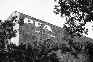 Investeringsforeninger undgår normalt ejendomme og andre alternativer i de brede fonde, fordi de er svære at sælge til en ordentlig pris, hvis investorerne vil ud. PFA Invest mener at have løst udfordringen.