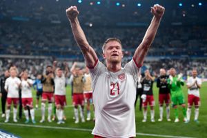 Med to flotte mål af Andreas Cornelius fik det danske landshold vendt 0-1 til 2-1 på udebane mod stjernespækkede Frankrig.