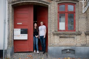 Med to måneder tilbage af året er der handlet flere boliger, sommerhuse og grunde tilsammen end hele sidste år. Priserne stiger, men Finanstilsynet er ikke bekymret.