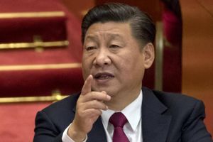 Afslutningen på kommunistpartiets ugelange partikongres i Beijing efterlod spekulationer om arvefølgen om fem år hængende i luften.