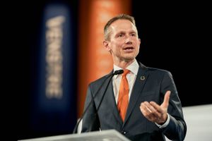 Kristian Jensen foreslår 2030-plan over midten i dansk politik. De Radikale jubler, men den nye V-ledelse er fåmælt.
