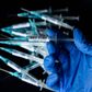 Flere amerikanske selskaber tilbyder de ansatte forskellige former for goder, hvis de bliver vaccinerede. Foto: AP/Patrick van Katwijk