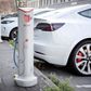 Danskerne er for alvor begyndt at købe grønne biler. Her er det en Tesla, der lades op. Foto: Valdemar Ren/Politiken.