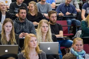 I alt godt 37.000 flere studerende skal optages på ingeniøruddannelserne i årene frem mod 2030, hvis de mange nye ingeniørjob som følge af den grønne omstilling skal besættes med dansk arbejdskraft, viser et nyt notat fra ingeniørforeningen IDA.
