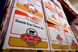 Danmark mener, at man gerne måtte eksportere såkaldt dansk feta til lande uden for EU. Det afviser EU-domstol.