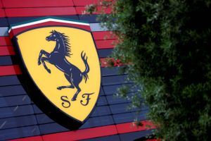 Den ikoniske producent af superbiler, Ferrari, har haft et kvartal, der med rette kan skrives ind i historiebøgerne, og opjusterer nu forventningerne til året.