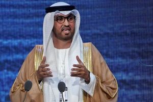 Sultan Ahmed al-Jaber skal være formand ved klimatopmøde. Rystende og absurd mener flere klimaorganisationer.