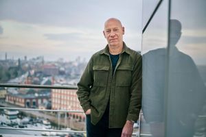 Alm. Brands adm. direktør fremhæver behovet for skarpe priser i et hårdt konkurrencemarked. 