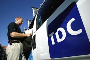 TDC taber for mange kunder på det danske marked for hurtigt, vurderer analytiker.