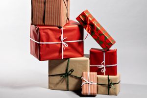 Nedtællingen til jul er for alvor begyndt. Har du ikke købt gaverne eller handlet ind i endnu, så kan du her se, hvor der mest at spare i år. 