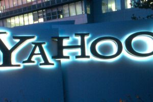 Det er ikke længe siden, Wall Street investorer kaldte Yahoo værdiløst. Nu er virksomheden solgt for et tocifret milliardbeløb.