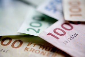 Folketinget har tirsdag vedtaget, at det bliver muligt at få feriepenge udbetalt ultimo marts.