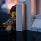 Det er ikke første gang, Lego er bukket under for pres udefra. Her er det fra Greenpeace's film fra 2014 om Shells olieudslip, hvor Lego også var en aktør, og hvor legetøjskoncernen ligeledes valgte at trække samarbejdet.