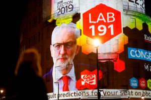 Hvis den exit poll, der tegner en massakre af Labour, holder, så »vil de rette beslutninger blive taget fredag formiddag,« siger Labours næstformand. 