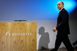 Joseph Jimenez fratræder sin stilling som øverste chef i Novartis.  Foto: AP Photo/Keystone, Steffen Schmidt