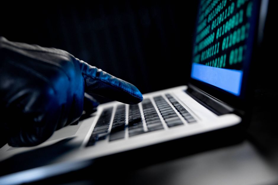 Ifølge cybersikkerhedsselskabet Trend Micro ses der usikker adfærd på internettet, når medarbejderne arbejder hjemme. Dette kan øge risikoen for hackerangreb mod arbejdspladsen.