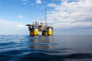 Det økonomiske trængte olieselskab Noreco har afhændet næsten samtlige danske aktiviteter i Nordsøen, og det kommer Dong Energy til gode.
