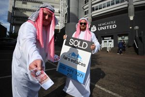 Den nylige saudiske overtagelse af fodboldklubben Newcastle for 2,7 mia. kr. er bl.a. et forsøg på at renskure Saudi-Arabiens blakkede ry, siger eksperter.
