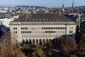 Den schweiziske nationalbank har et underskud på mere end 980 mia. kr. i regnskabsåret 2022. Det er med længder bankens største tab nogensinde. 