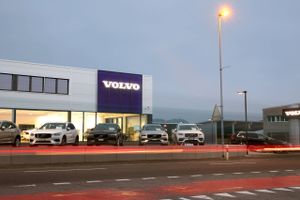Volvos bilfabrikker følger nu den efterhånden lange række af bilproducenter, som har lukket samlebåndene ned for at forhindre spredning af coronavirus.