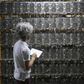 Computere på række til bitcoin-produktion - her dog i Canada. Strømmen, der skal bruges til de mange tusinde computere, bliver omdannet til varme, som typisk ikke bliver udnyttet. Foto: Bloomberg/Christinne Muschi