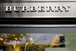 Det britiske tøjmærke Burberry destruerede sidste år produkter for over 28 mio. pund i et forsøg på at beskytte sit brand.