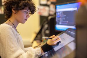 Det begyndte som beskæftigelsesprojekt for bistandsklienter. I dag leverer animationsskolen i Viborg talent til bl.a. Oscar-film og verdensberømte computerspil.