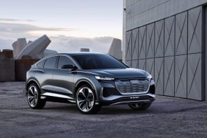 Audi viser nu den vindglatte Q4 e-tron Sportback, der klarer 450-500 km på en opladning og kommer til næste år.
