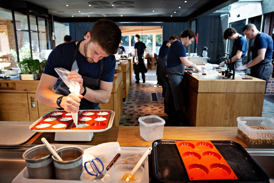 I slutningen af 2024 lukker Noma for sin klassiske restaurantdrift. Det kan svække Danmarks gastronomiske omdømme på kort sigt, vurderer en stribe topkokke.