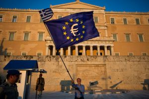 Udsigten til stabilitet er den vigtigste faktor for, at opsvinget i græsk økonomi kan blive bæredygtigt. Foto: AP/Emilio Morenatti